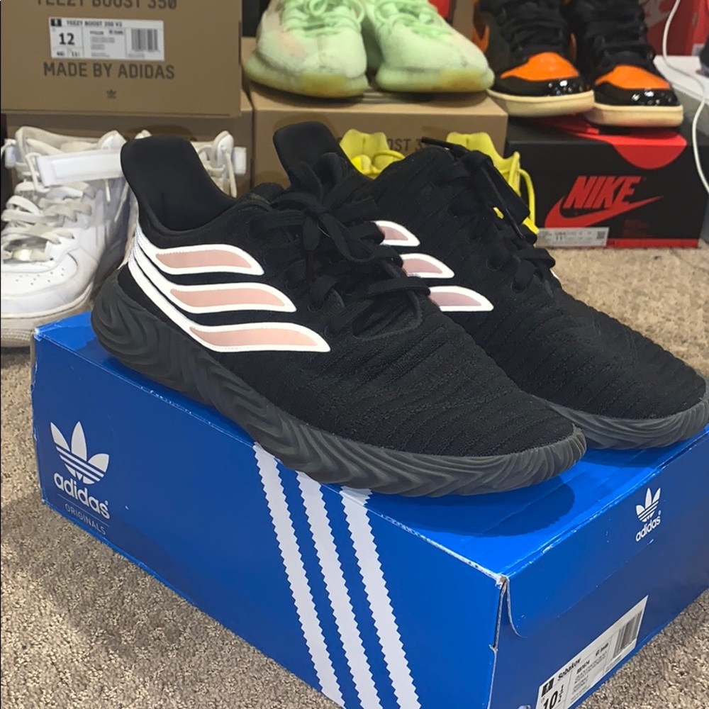 Adidas sobakov